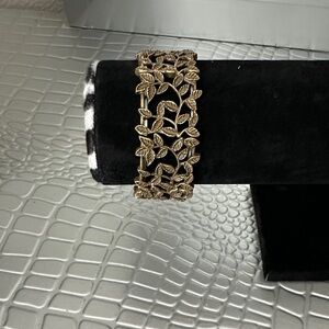 Paparazzi Antique Gold Leaf Bracelet
